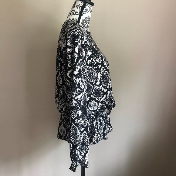 Willow Drive Peplum Top - Size Medium - Black White Snakeskin Reptile Print - Picture 3 of 6